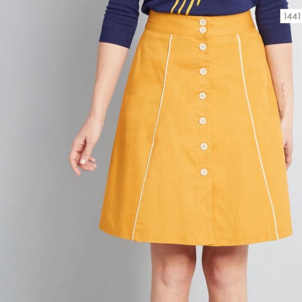 Mustard Skirt with piping